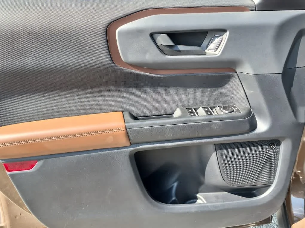 Certified Used 2022 Bronze Smoke Ford Outer Banks image 9