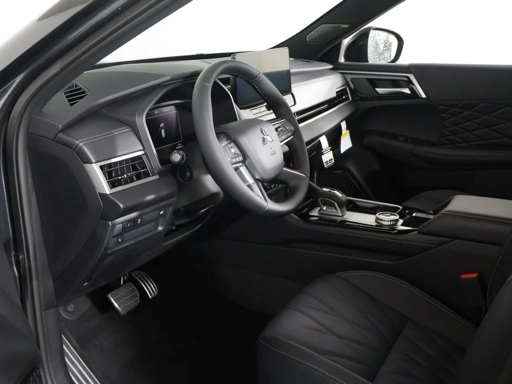 New 2026 Gray Mitsubishi Black Edition image 30