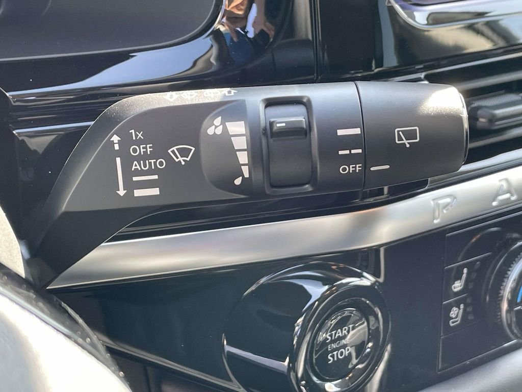 New 2026 White Nissan Platinum image 23