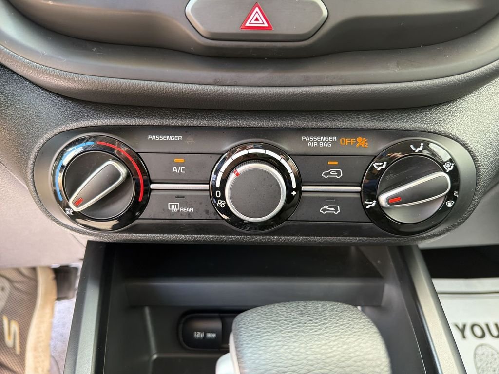 2025 Kia Soul LX - Photo 24