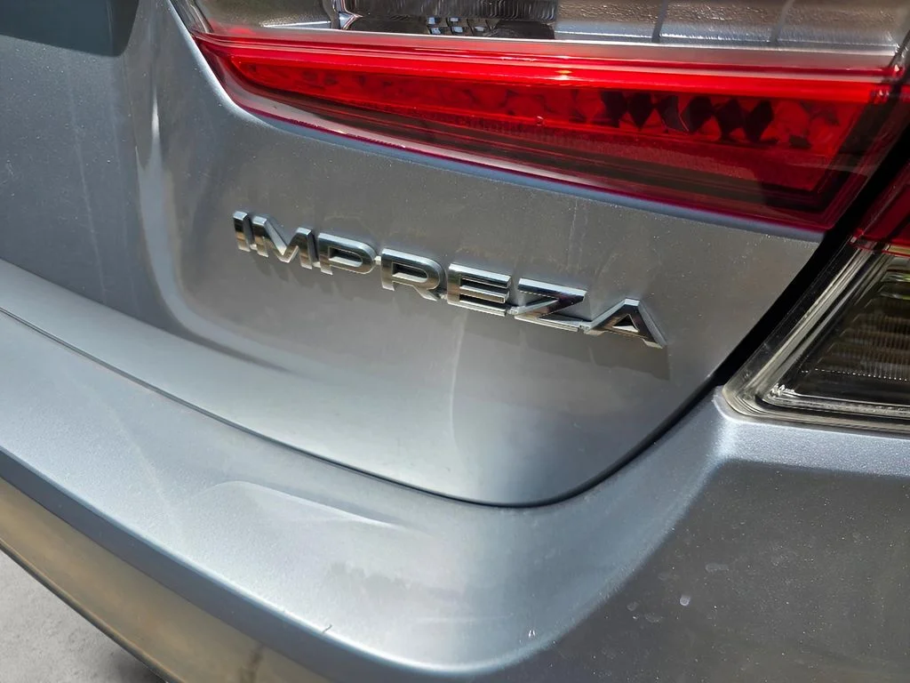 Used 2019 Ice Silver Metallic Subaru 2.0i (CVT) image 20