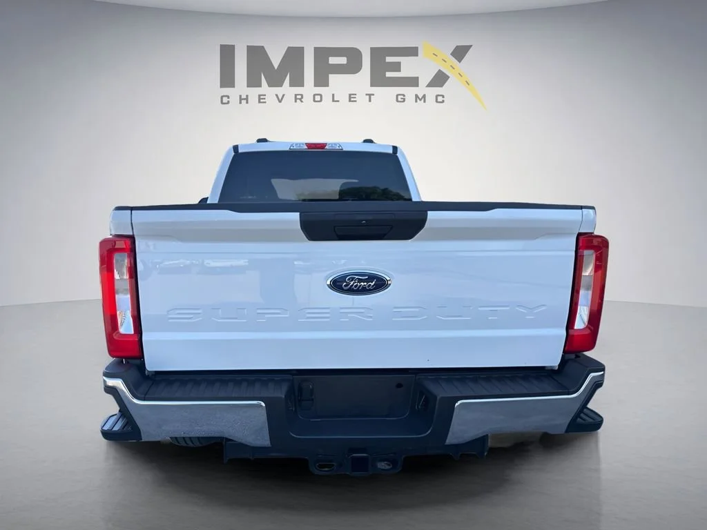 Used 2024 White Ford XL image 4