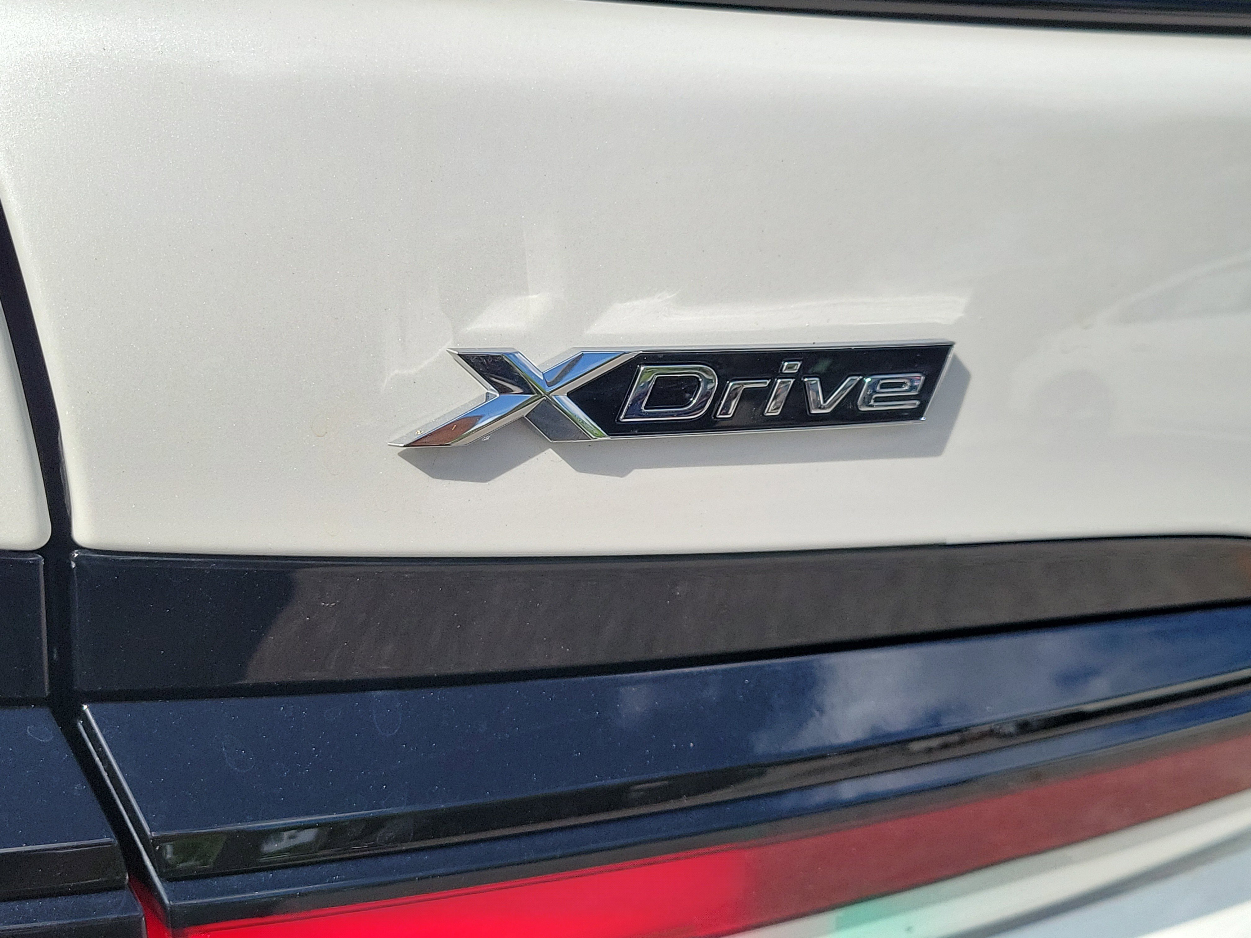 New 2026 Mineral White Metallic BMW 760i xDrive image 6