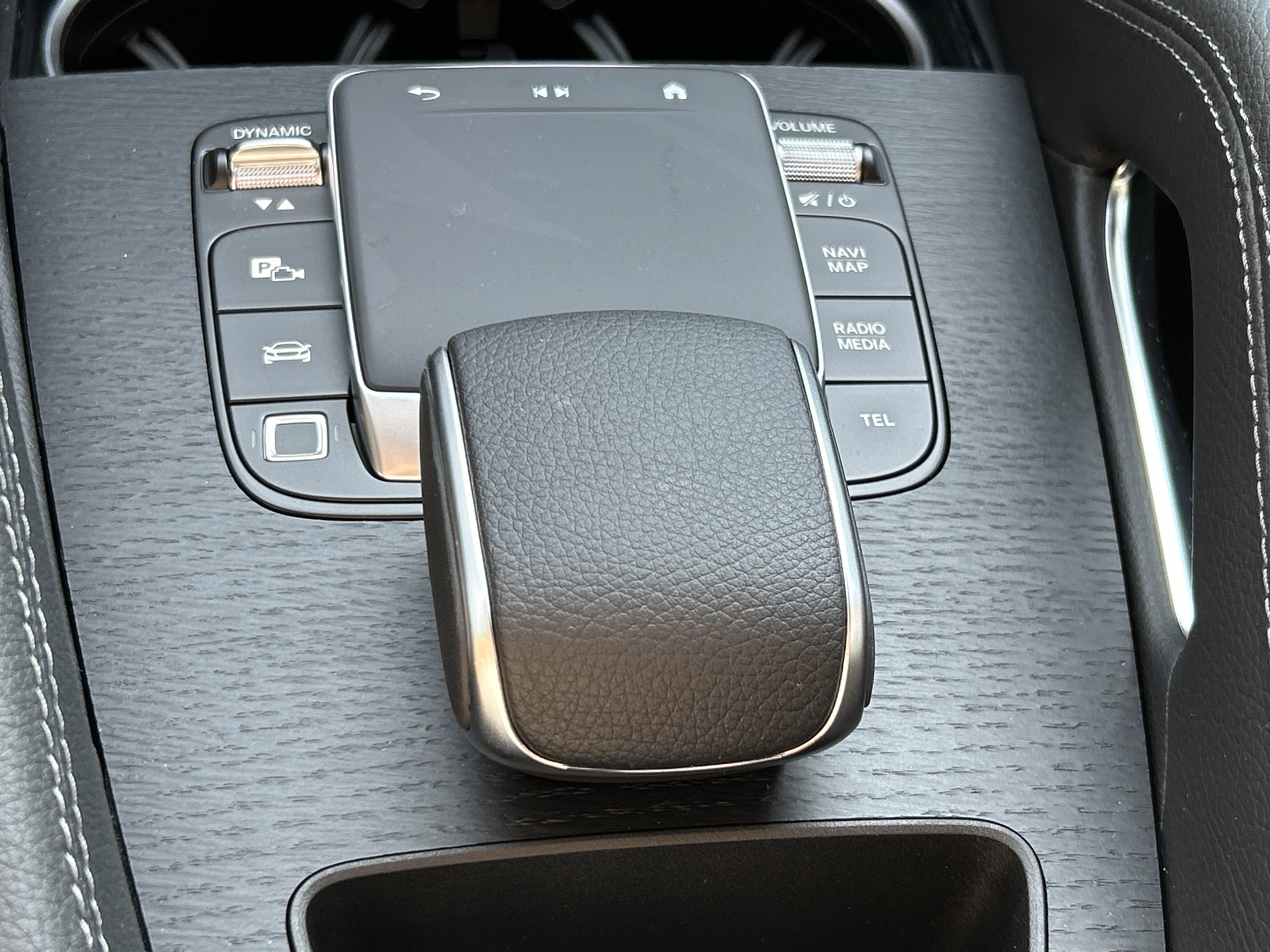 New 2026 Cirrus Silver Metallic Mercedes-Benz GLE 450 4MATIC® SUV image 32