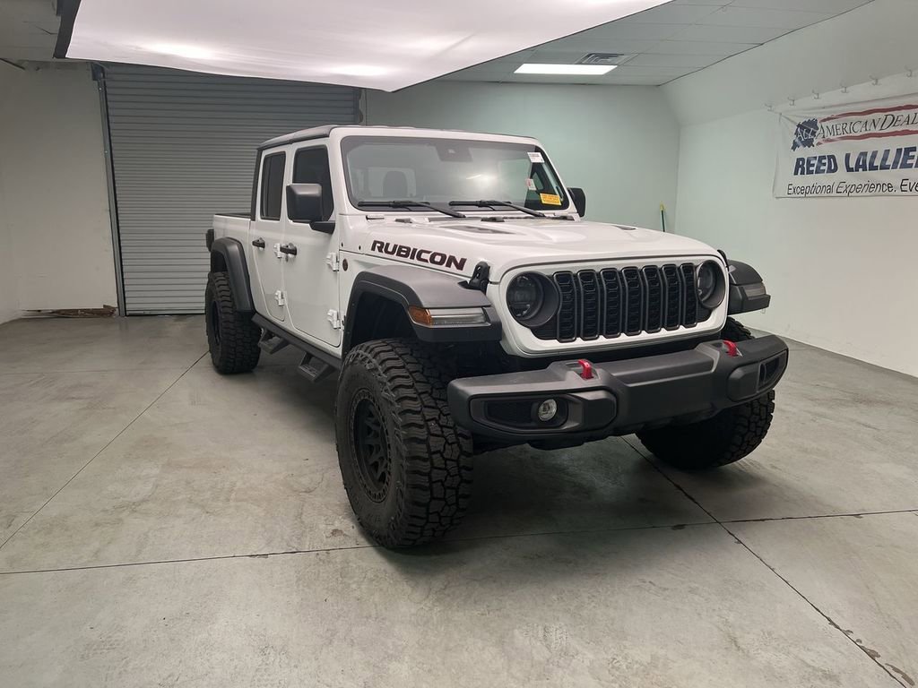 2024 Jeep Gladiator Rubicon's photo