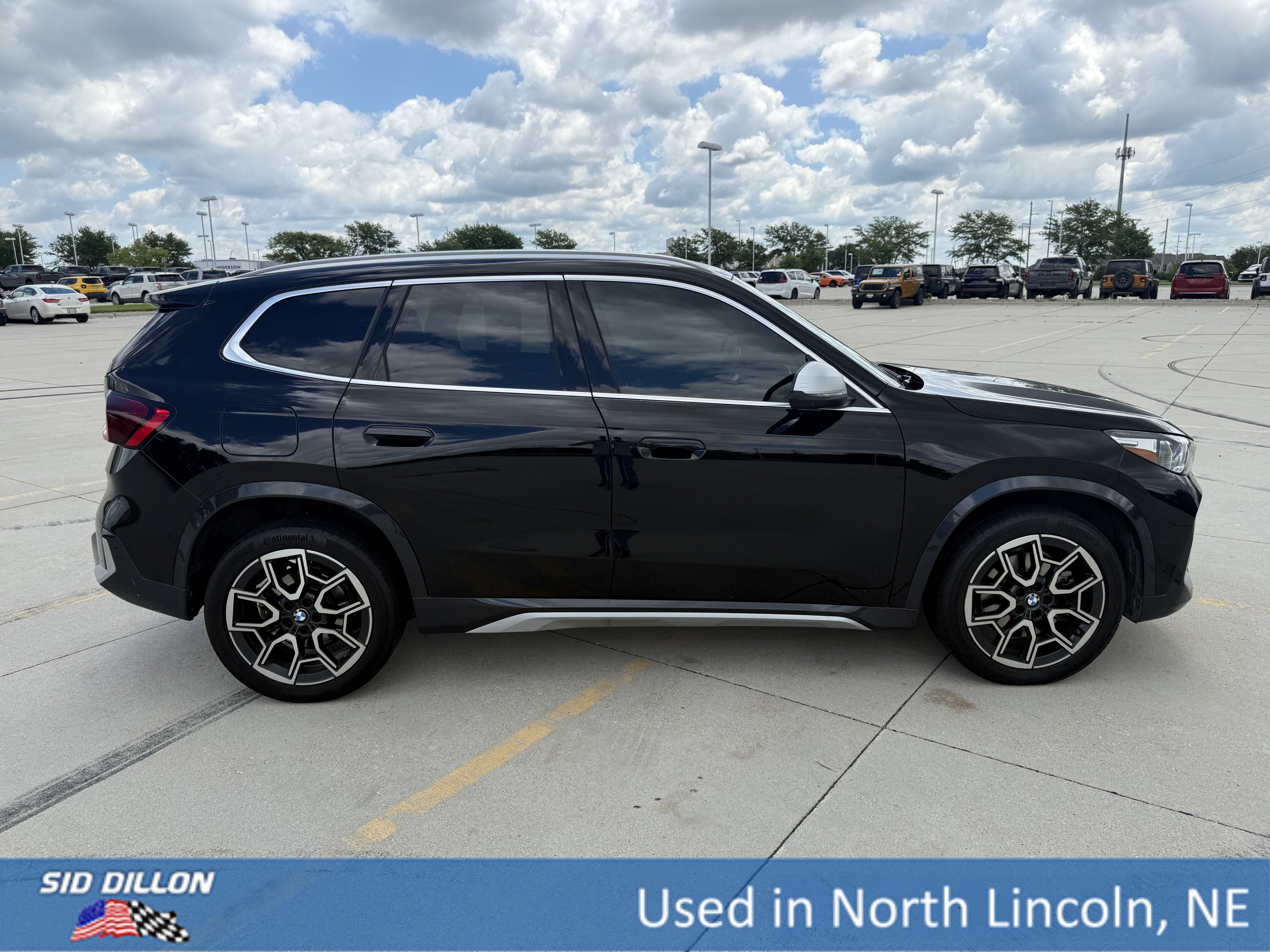 Used 2024 Jet Black BMW xDrive28i image 3