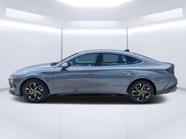 Used 2025 Blue Hyundai SEL image 6