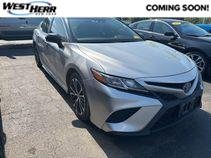 Used 2018 Celestial Silver Metallic Toyota SE image 1