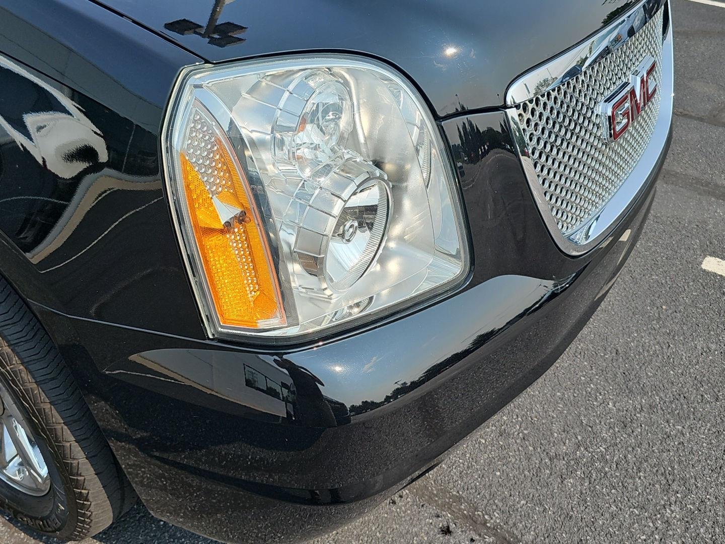 Used 2014 Onyx Black GMC Denali image 33
