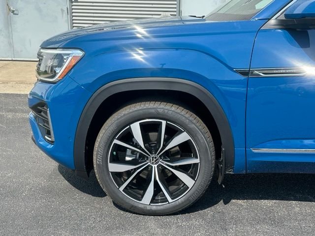 New 2026 Mountain  Lake Blue Metallic Volkswagen 2.0T SEL Premium R-Line image 7