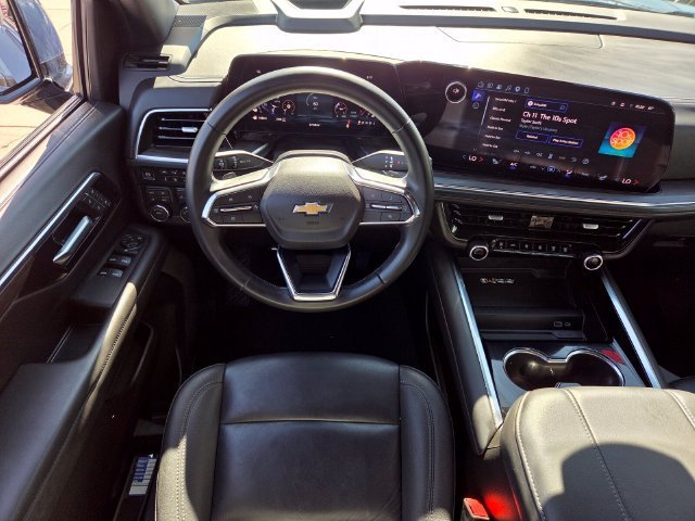 2026 Chevrolet Suburban LT - Photo 12