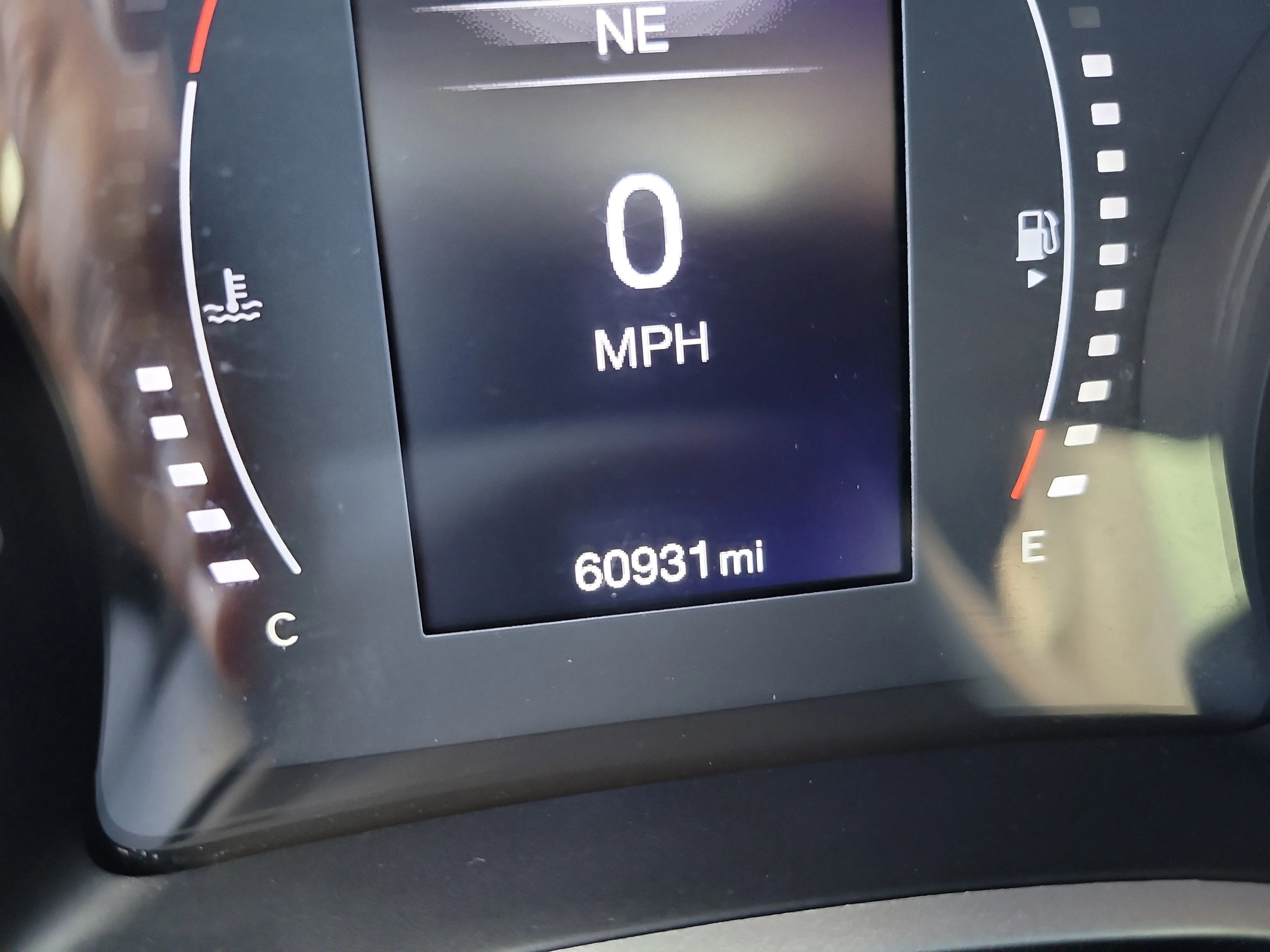Used 2020 White Clearcoat Jeep Latitude image 29