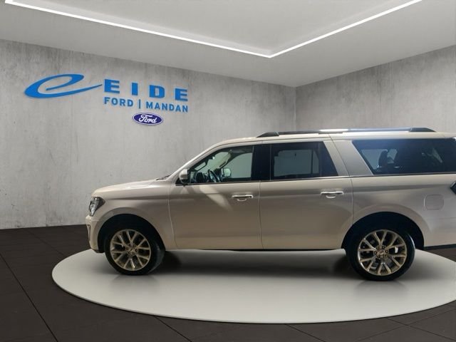 Used 2018 White Ford Limited image 11