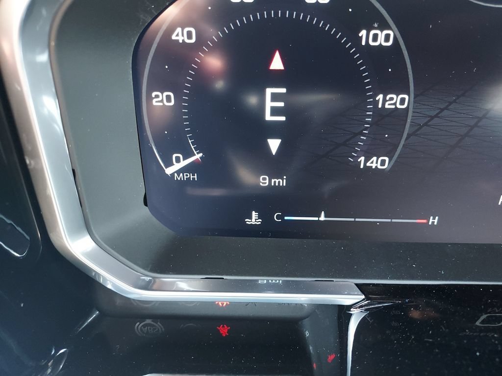 New 2026 Summit White GMC Elevation image 19
