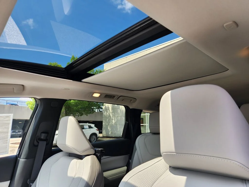 New 2027 MINERAL BLACK INFINITI Luxe AWD image 11