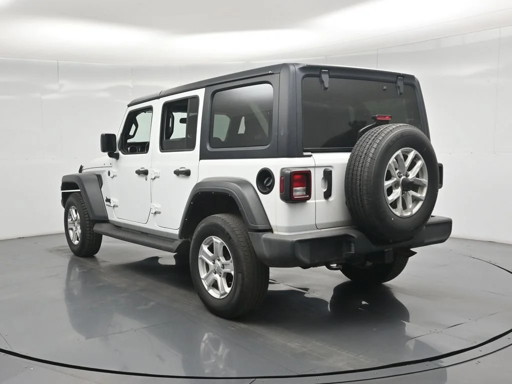 Used 2022 White Jeep Unlimited Sport S image 9