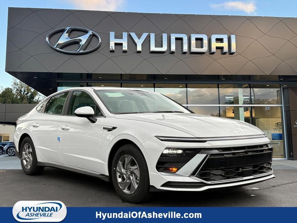 New 2026 Serenity White Pearl Hyundai SE image 16