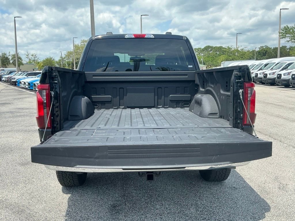 Used 2025 Black Ford XLT image 18