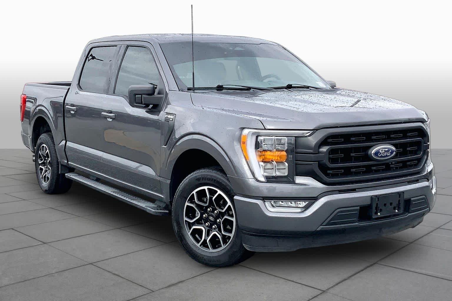 Used 2022 Carbonized Gray Metallic Ford XLT image 3