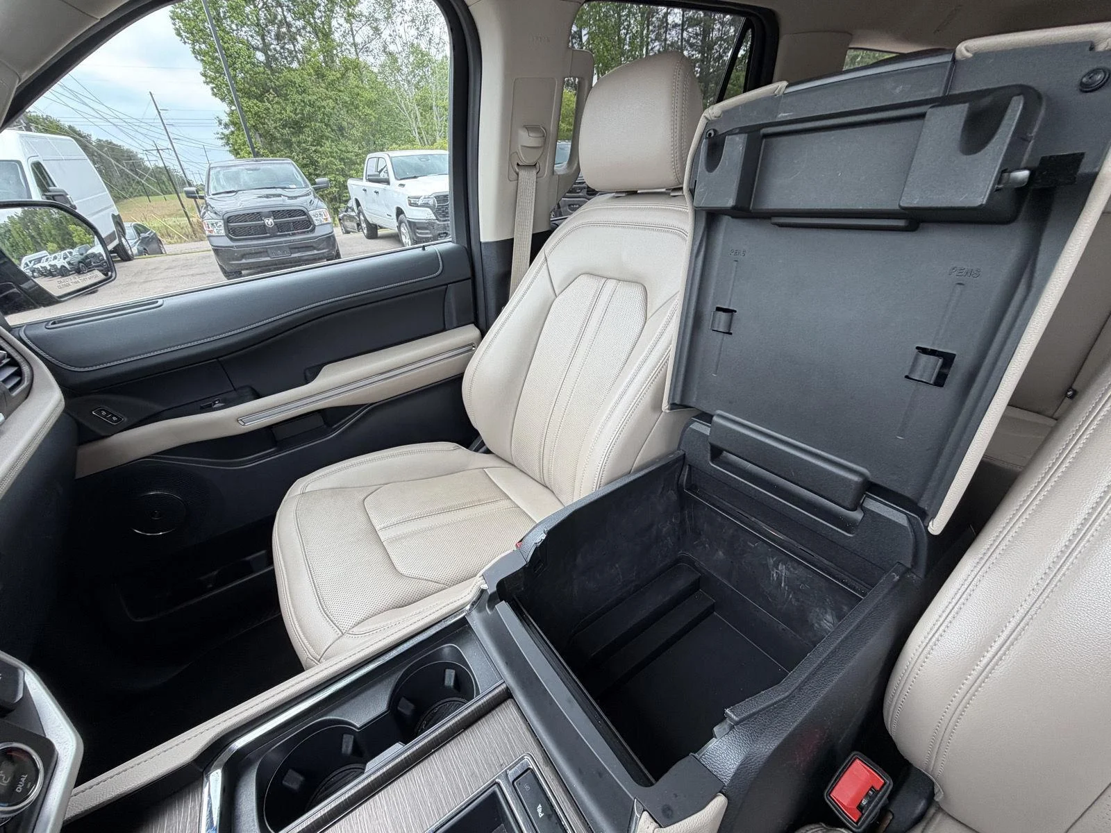 Used 2024 Agate Black Ford Limited image 14