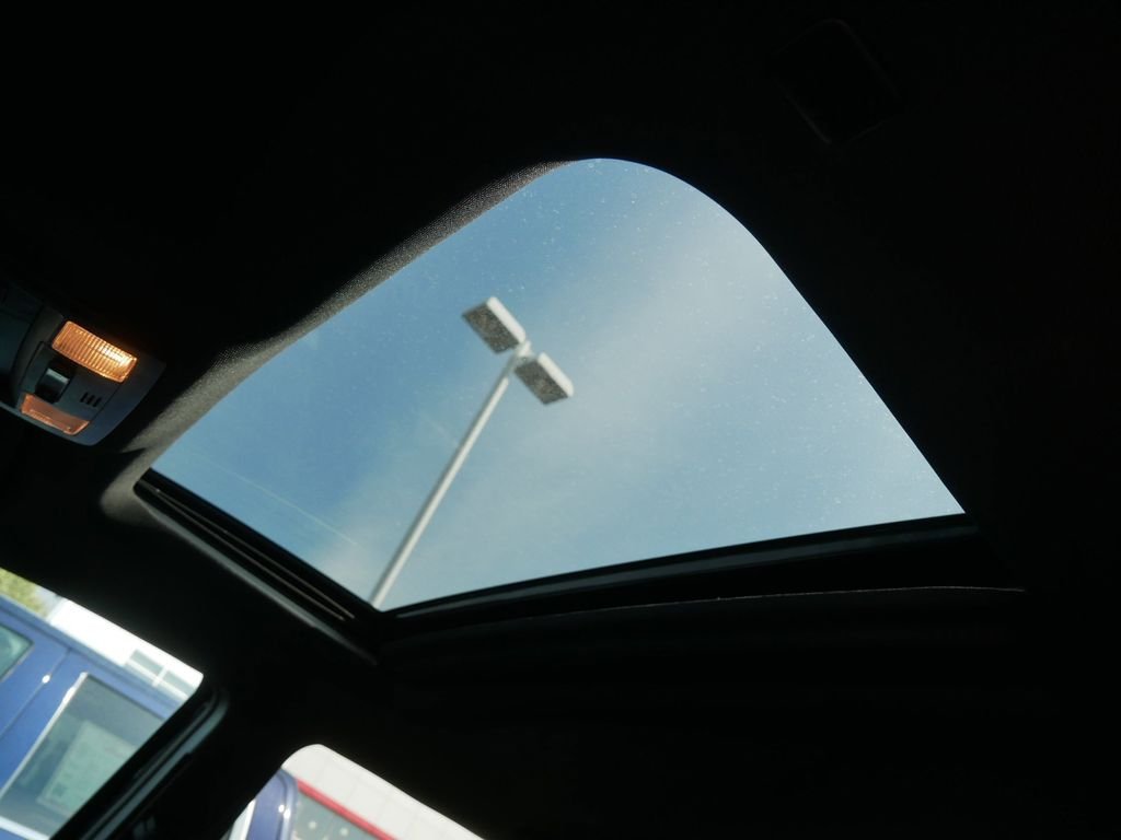 2023 Toyota Tacoma Limited - Photo 32