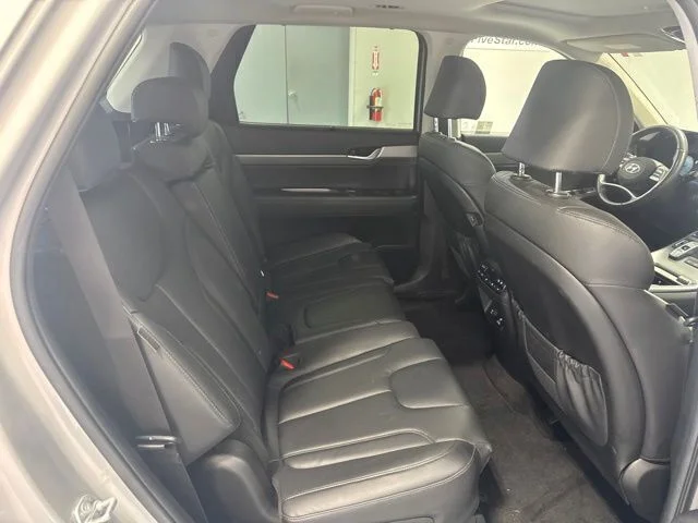 Used 2025 Silver Hyundai SEL Premium image 25