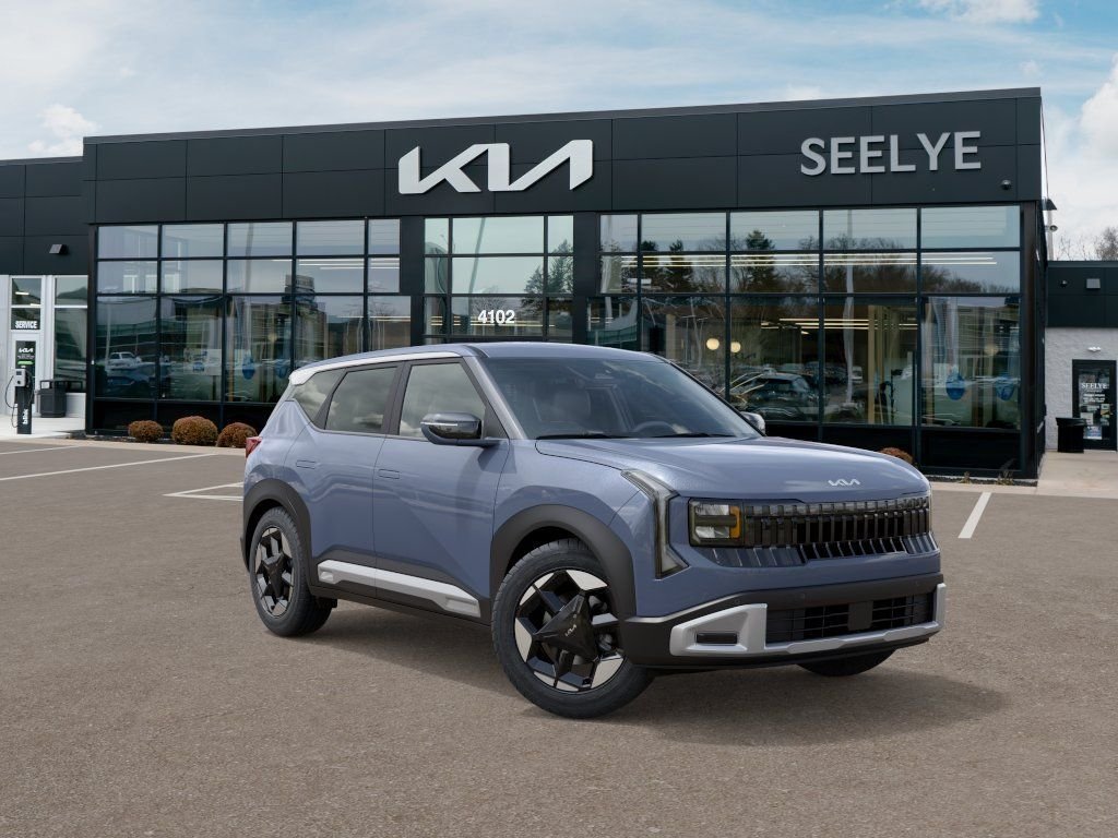 New 2027 Pale Gray Kia S image 8
