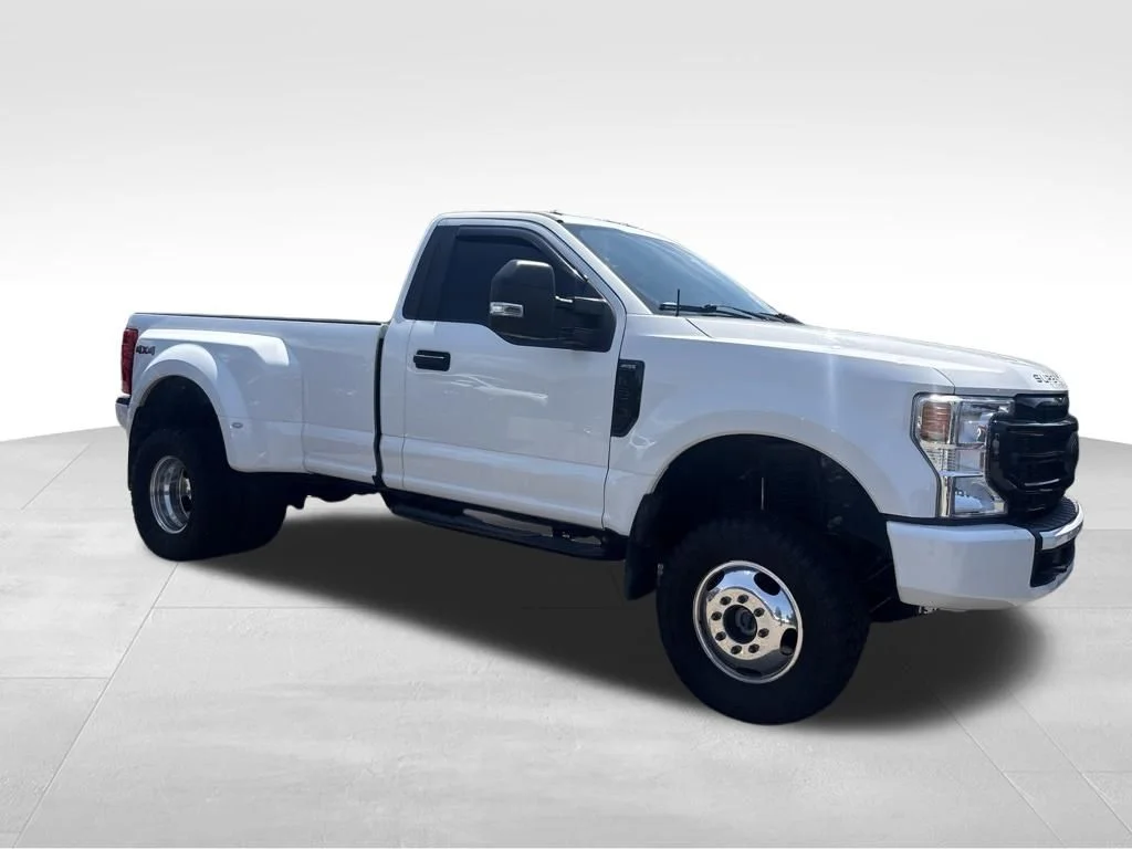 Used 2020 White Ford XL image 7