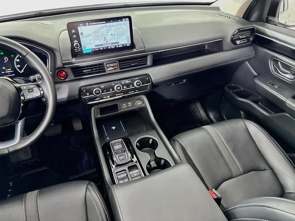 Certified Used 2024 Platinum White Pearl Honda Touring image 32
