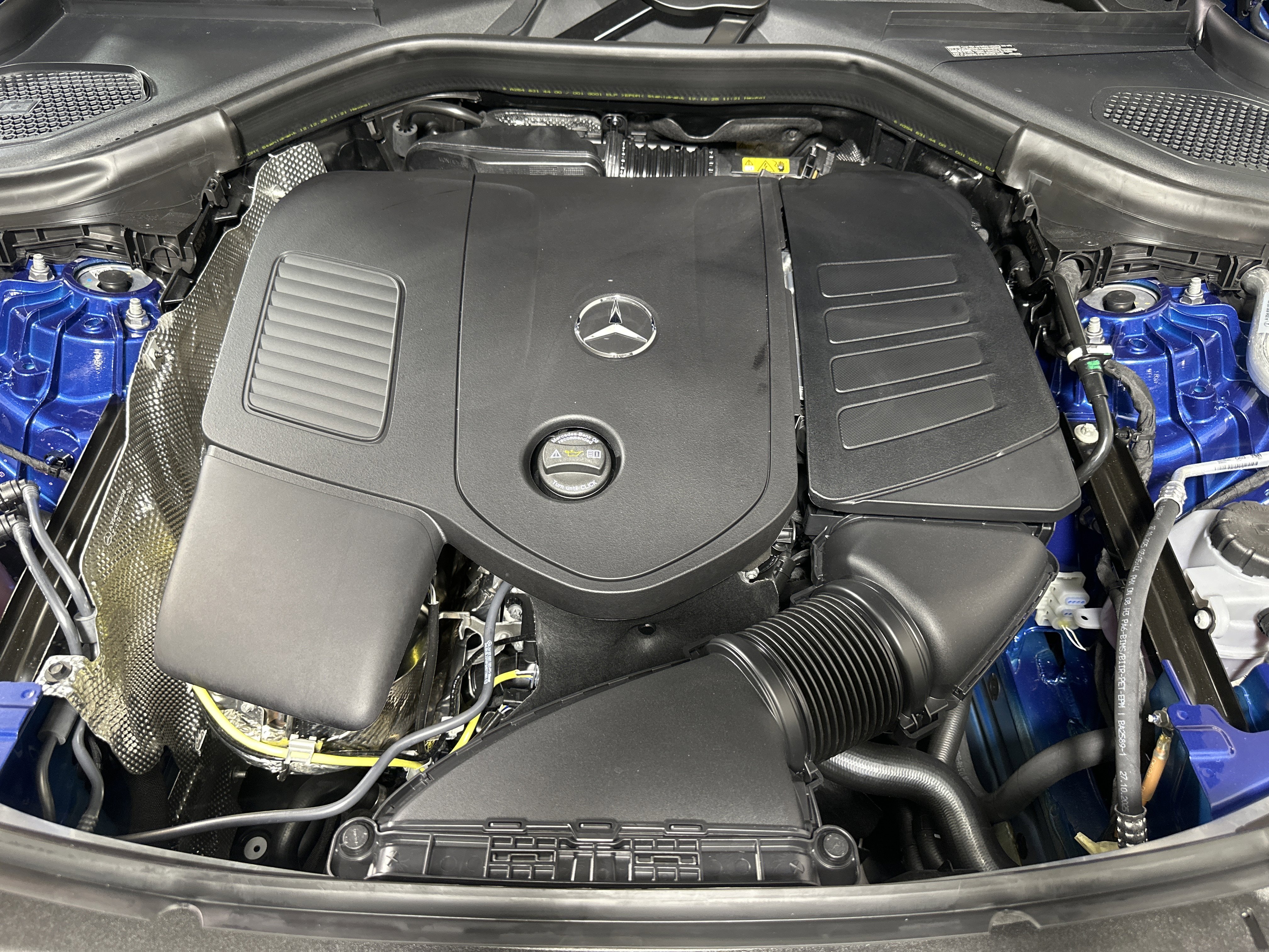 New 2026 Starling Blue Metallic Mercedes-Benz GLC 300 image 25
