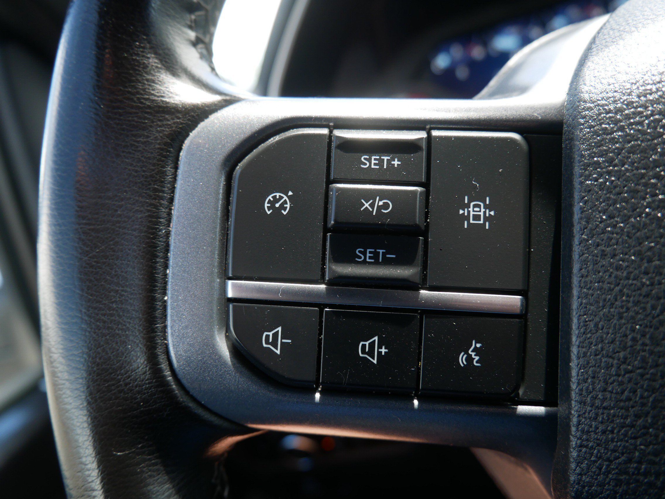 Used 2023 Gray Ford XLT image 27