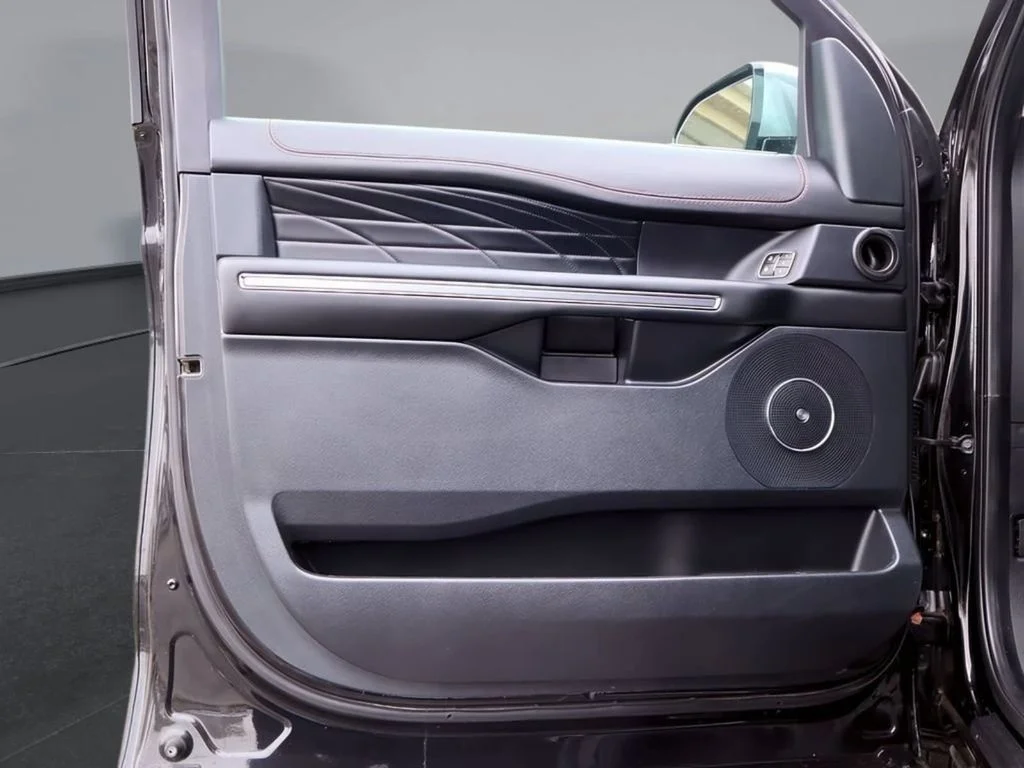 2020 Ford Expedition Platinum - Photo 12
