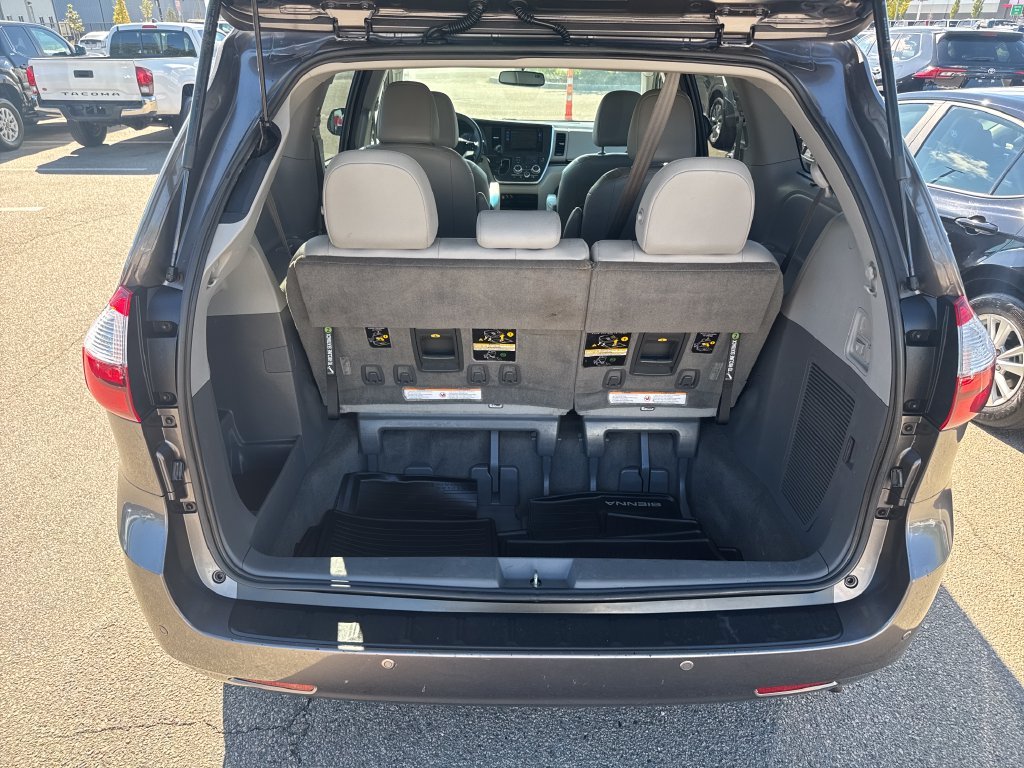 Used 2017 Gray Toyota XLE Premium image 7