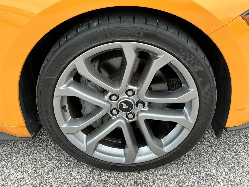 Used 2022  Ford GT Premium image 26