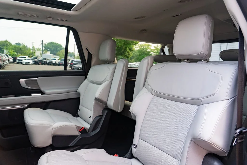 Used 2025 Black Ford Platinum image 23