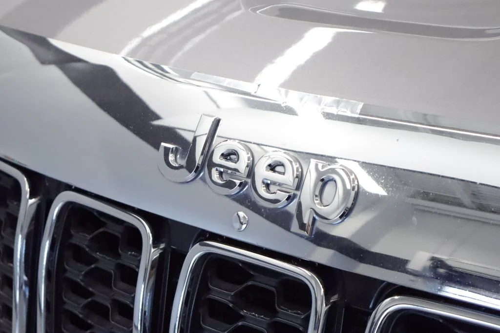 Certified Used 2020 Silver Jeep Limited image 4