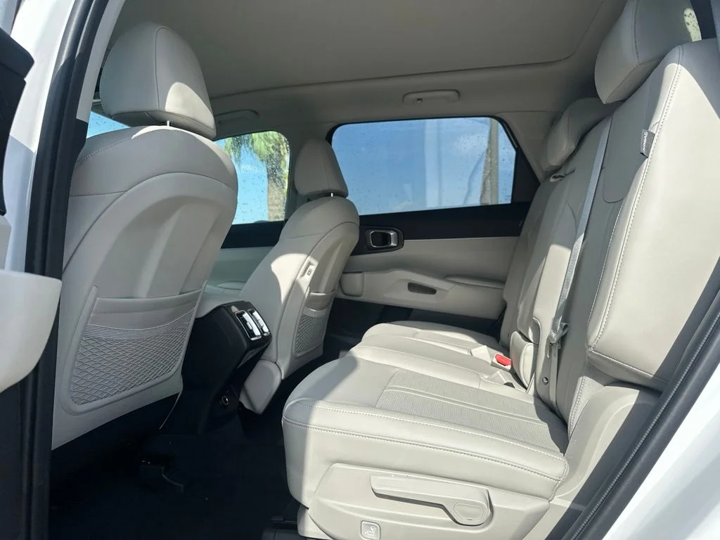 New 2026 White Kia S image 17