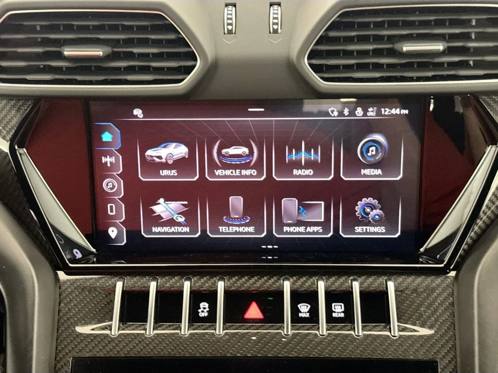 Used 2024  Lamborghini Performante image 15