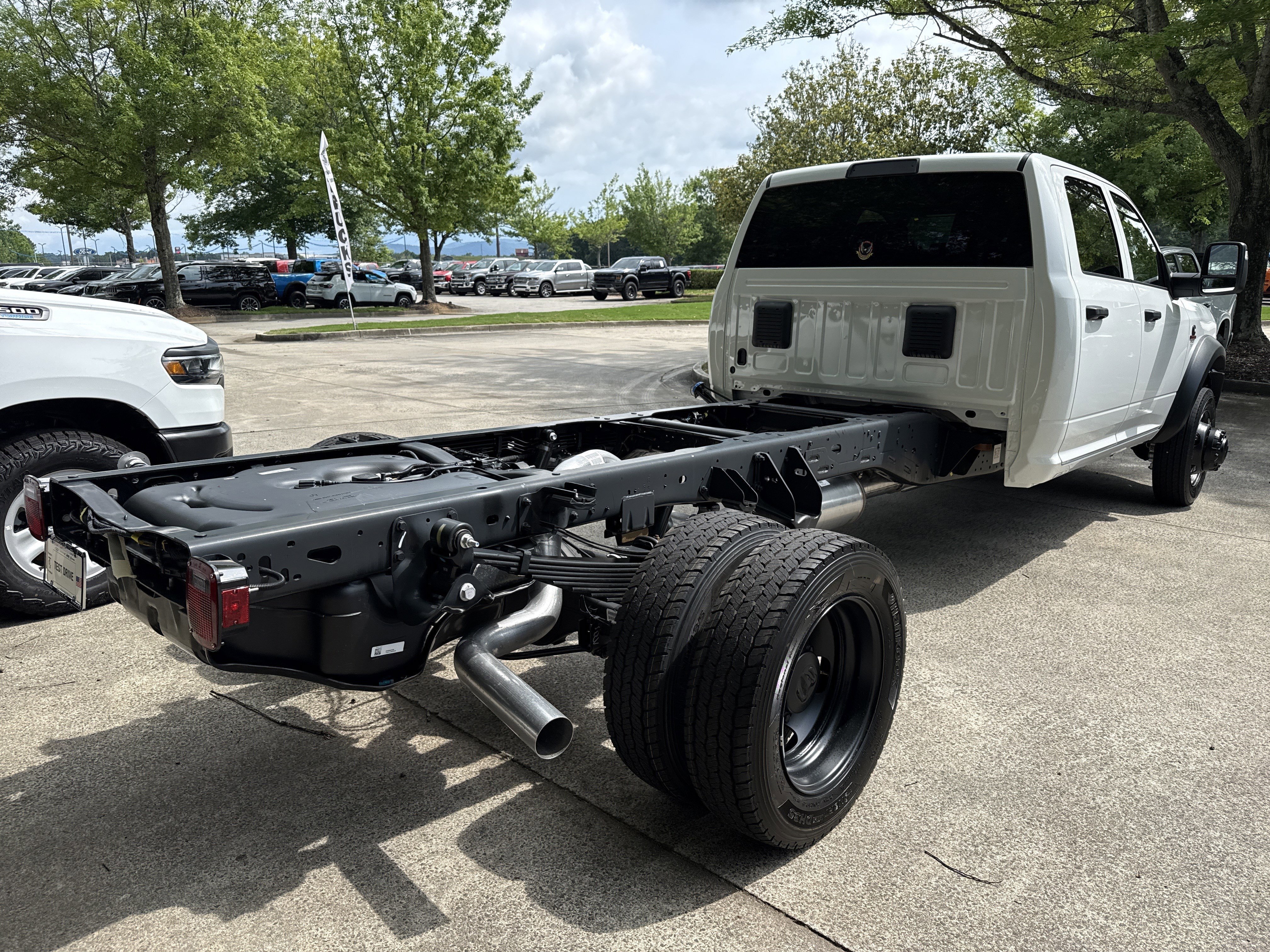 New 2026 Bright White Clearcoat RAM Tradesman image 7