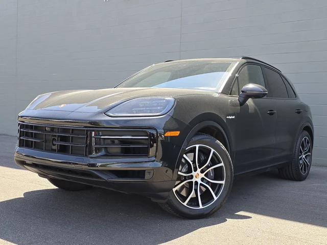 Certified Pre-Owned 2025 Porsche Cayenne E-Hybrid