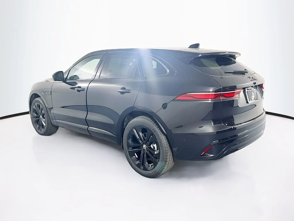 2026 Jaguar F-Pace R-Dynamic S - Photo 7