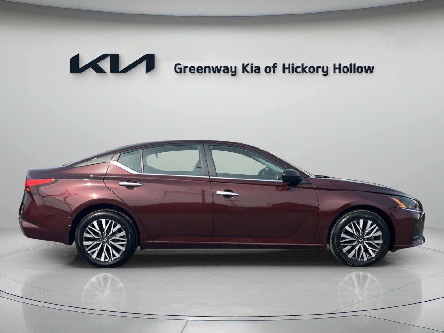 2024 Nissan Altima SV - Photo 8