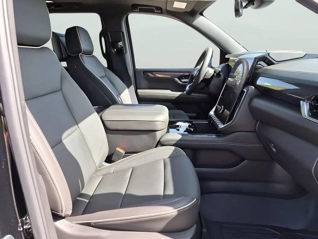 New 2026 Onyx Black GMC Elevation image 45