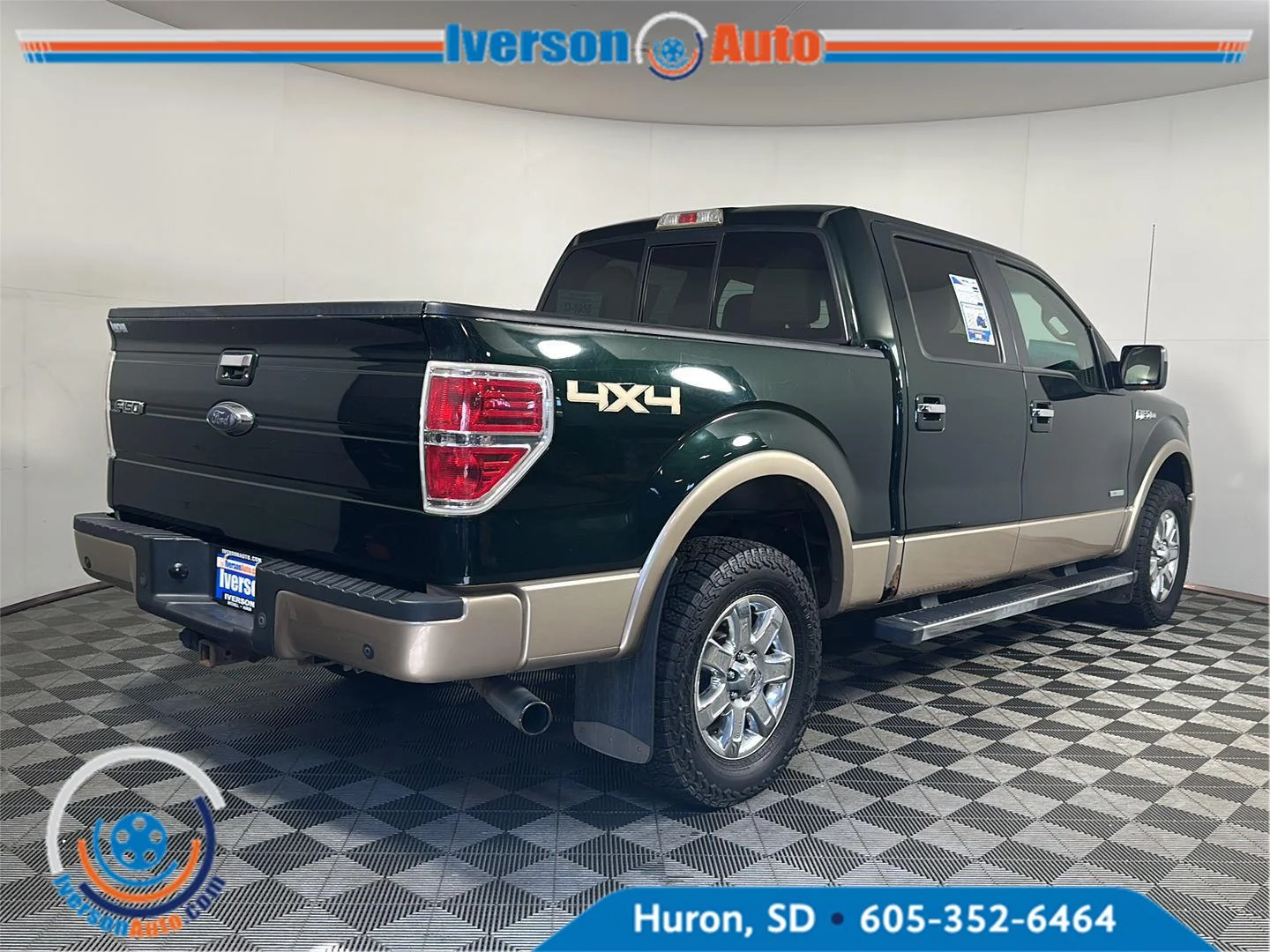 Used 2013 Green Gem Metallic/Pale Adobe Metallic Ford Lariat image 9
