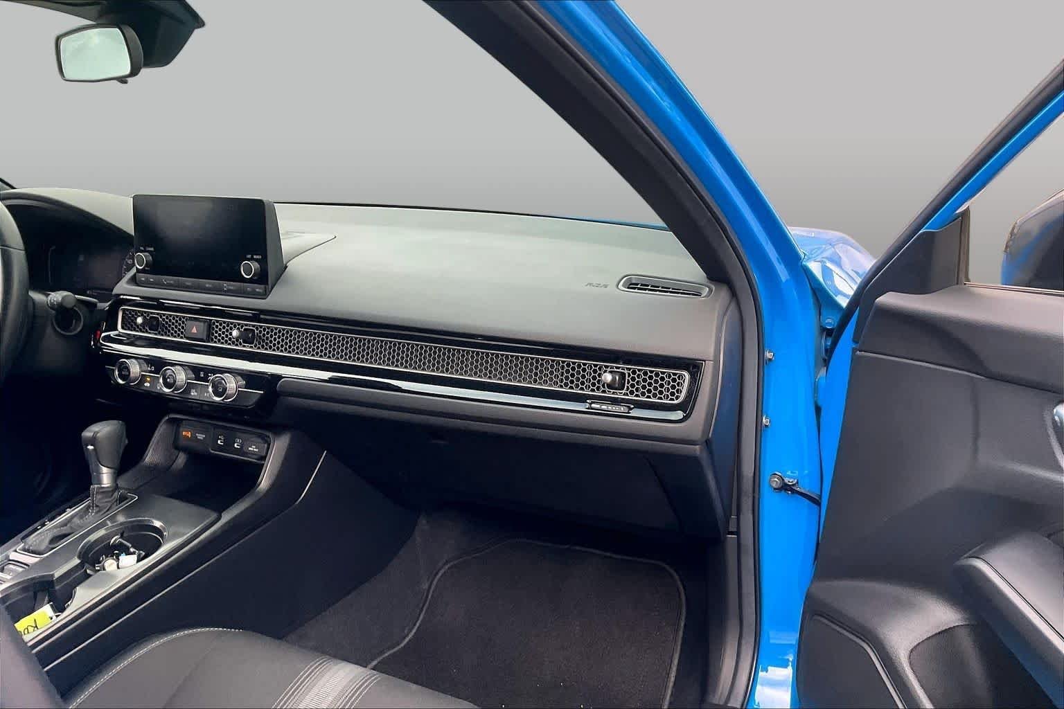 Used 2025 Boost Blue Pearl Honda Sport image 18