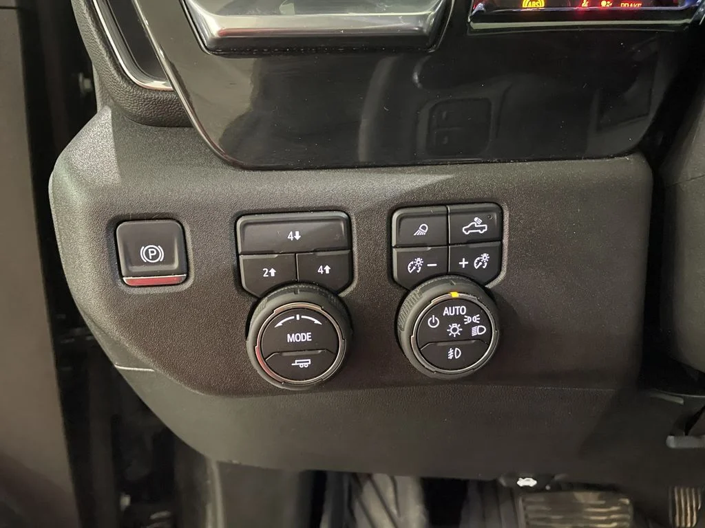 Used 2025 Black Chevrolet LT image 12