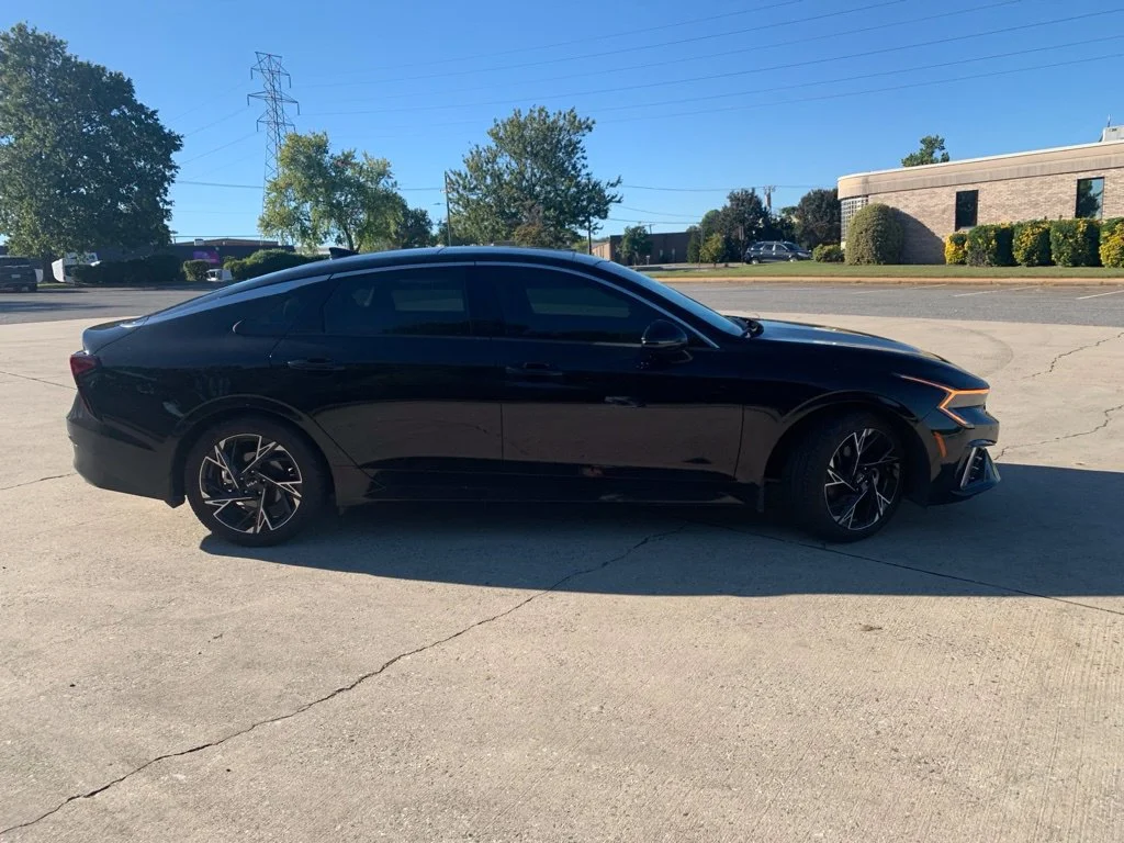 Used 2025 Black Kia GT-Line image 4