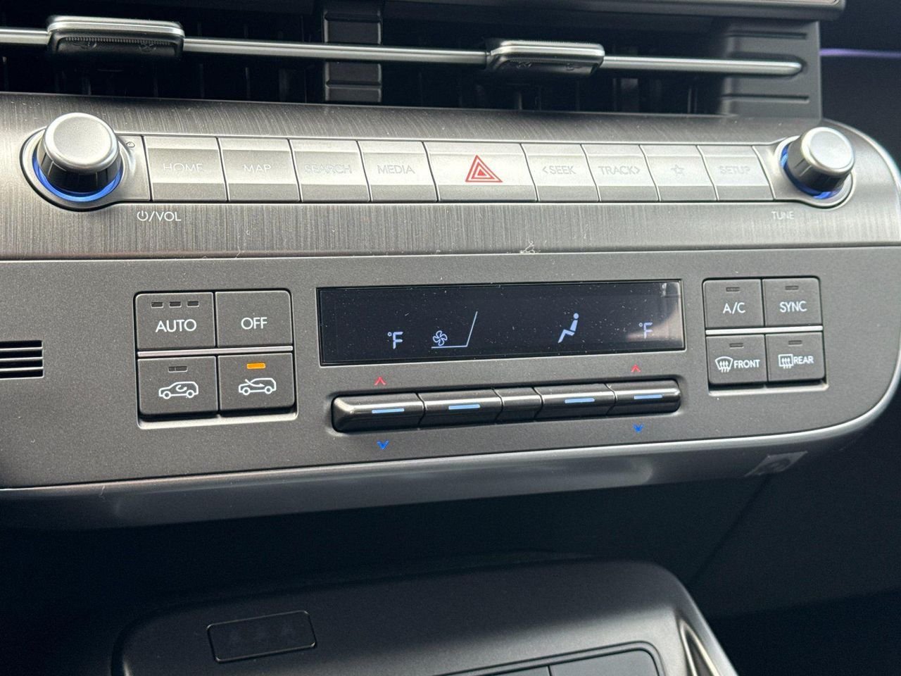 New 2026 White Hyundai Limited AWD image 19
