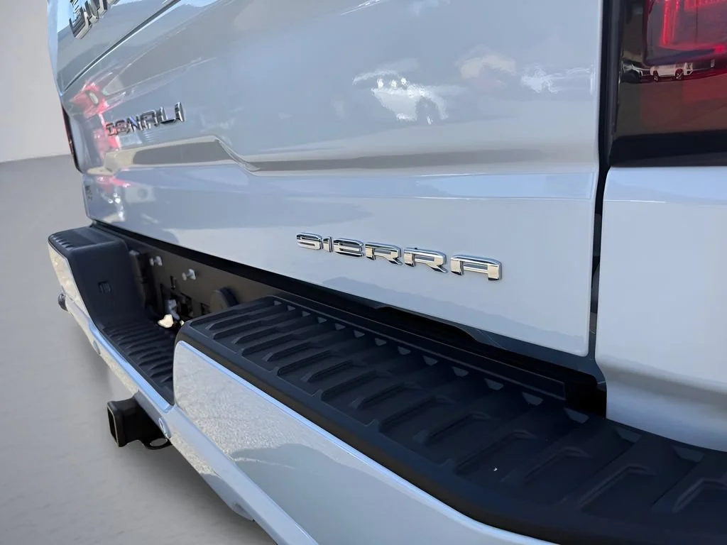 New 2026 Glacier White Tricoat GMC Denali Ultimate image 38