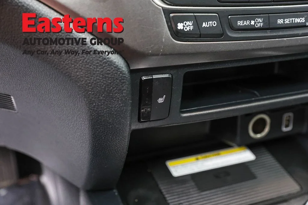 Used 2023 White Honda EX-L image 20